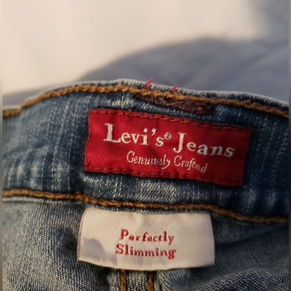 Levis girls size 10M flare - Picture 3 of 4